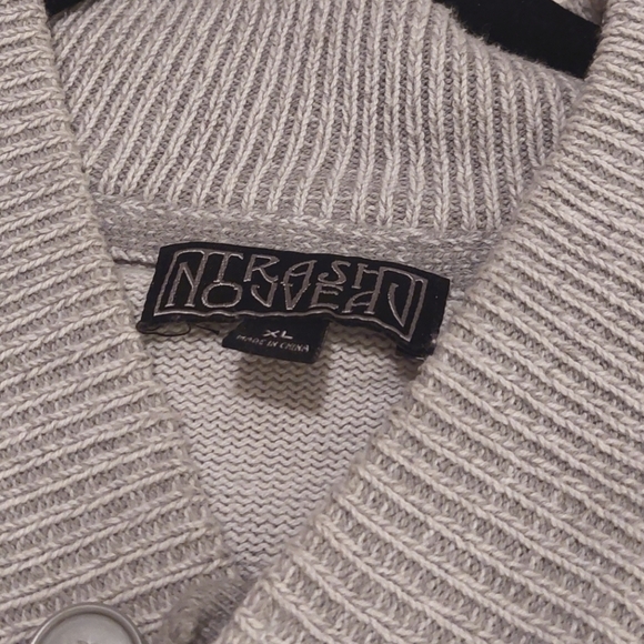 Men's Gray Striped Sweater Brand: Trash Noveau Size XL - Picture 4 of 5